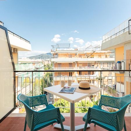 Yourhome - Maison Degli Aranci Sorrento Bagian luar foto