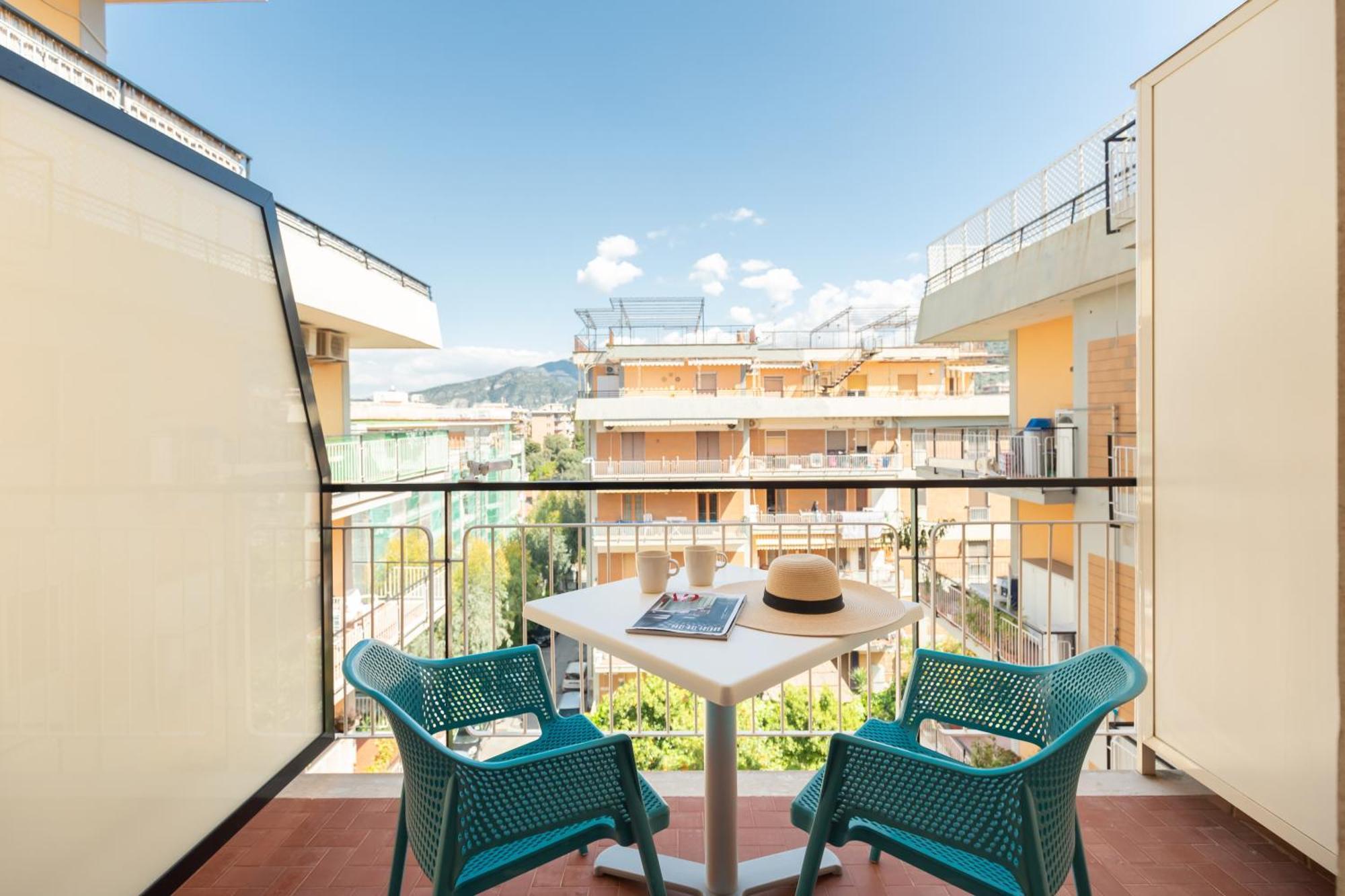 Yourhome - Maison Degli Aranci Sorrento Bagian luar foto