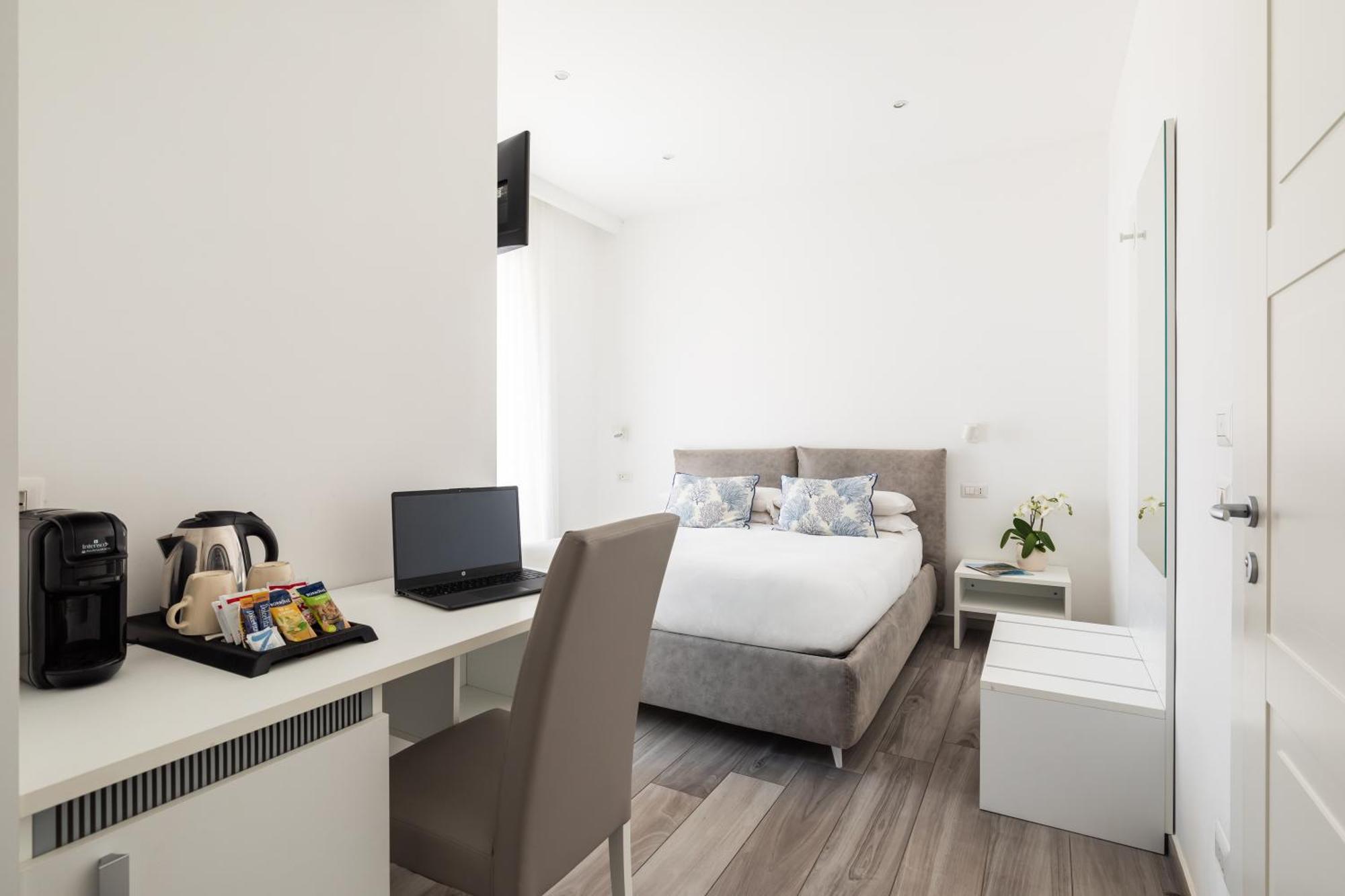 Yourhome - Maison Degli Aranci Sorrento Bagian luar foto