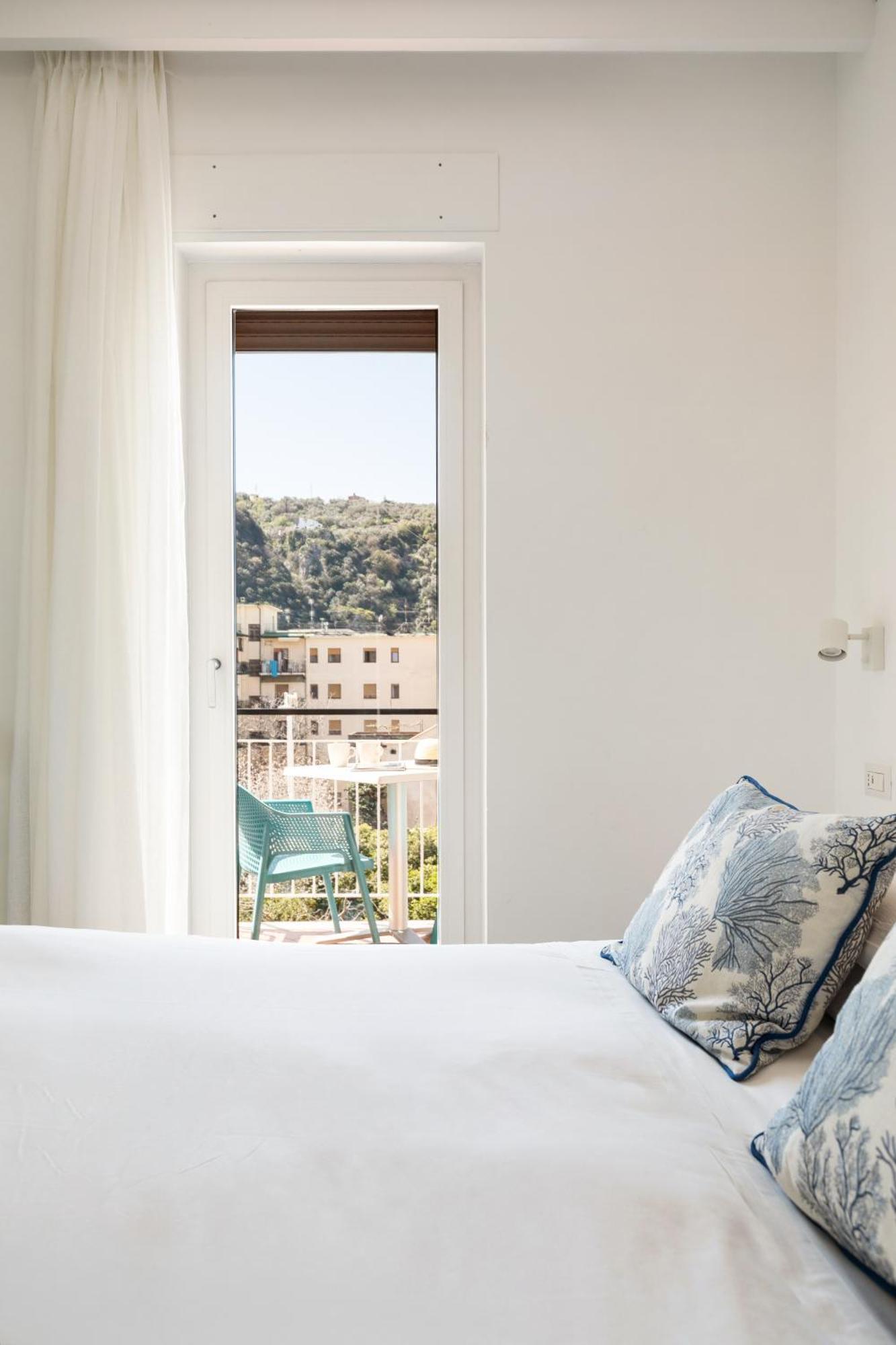 Yourhome - Maison Degli Aranci Sorrento Bagian luar foto
