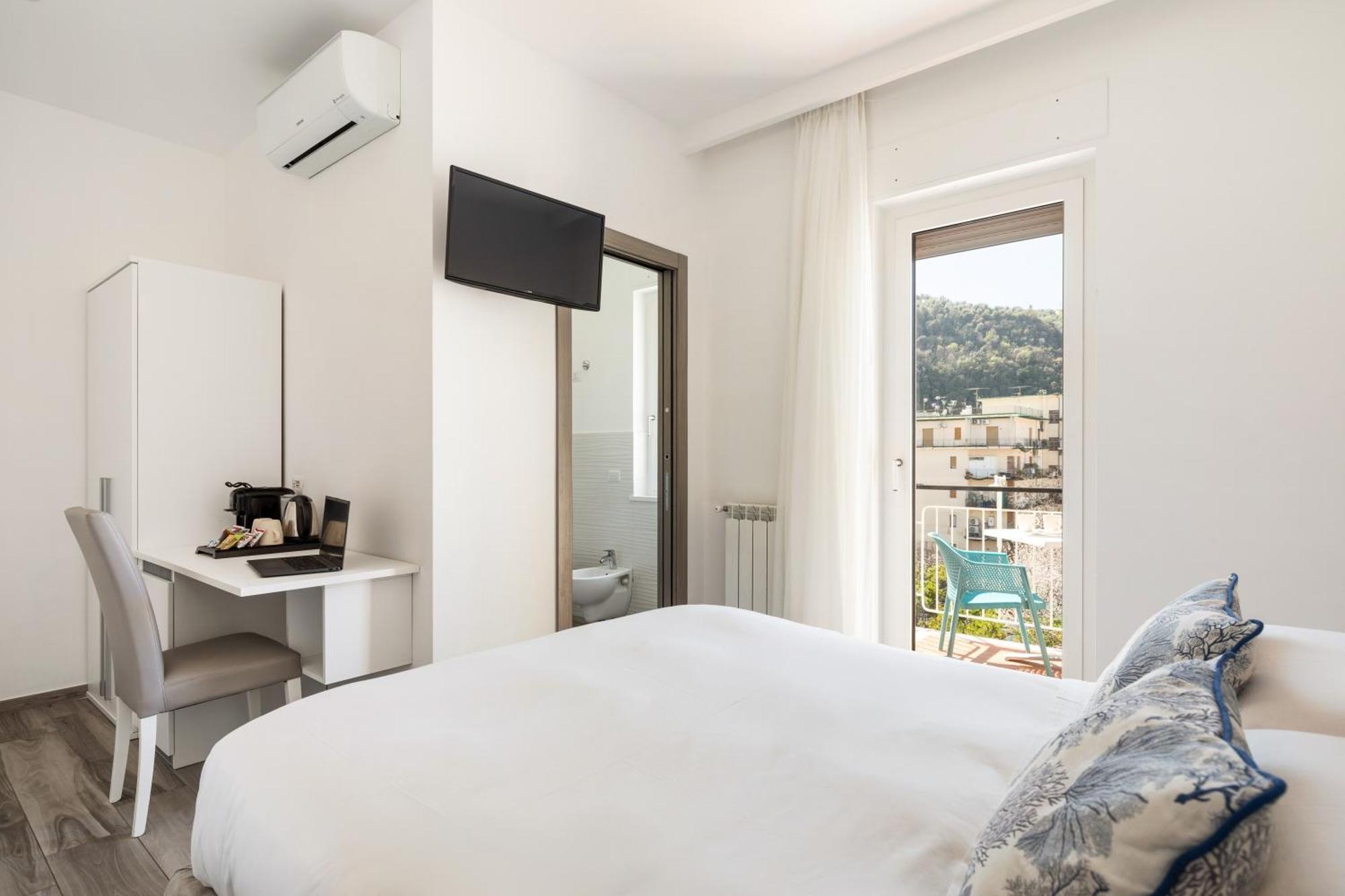 Yourhome - Maison Degli Aranci Sorrento Bagian luar foto