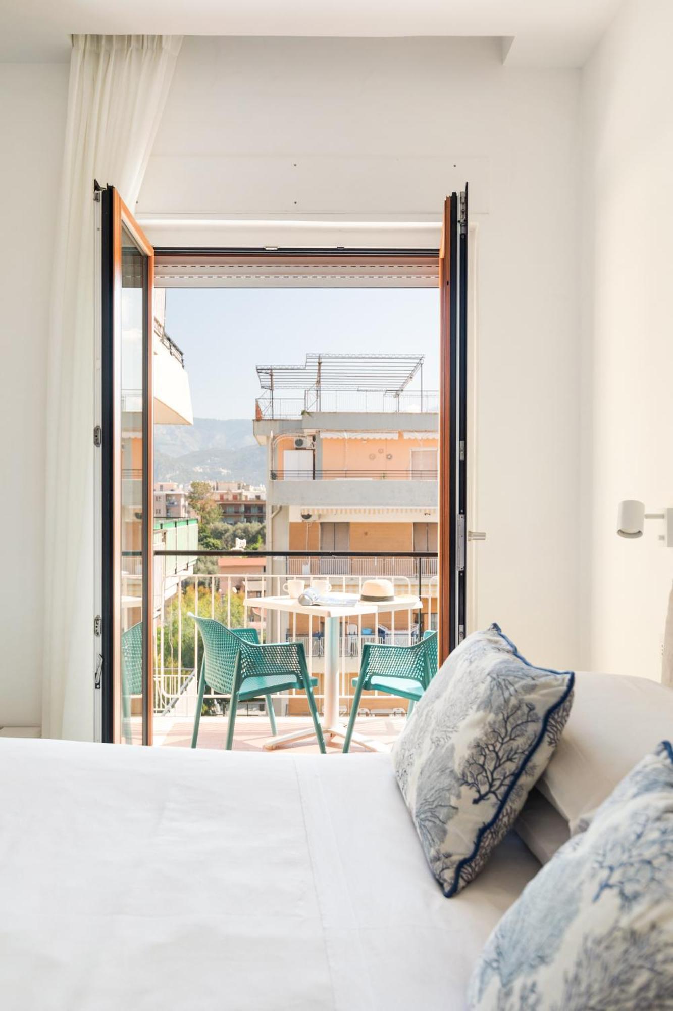 Yourhome - Maison Degli Aranci Sorrento Bagian luar foto