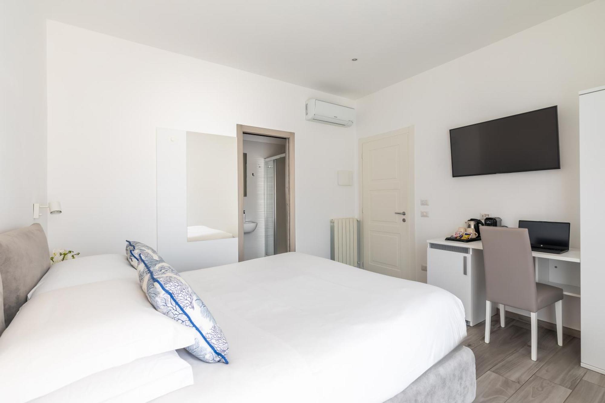 Yourhome - Maison Degli Aranci Sorrento Bagian luar foto
